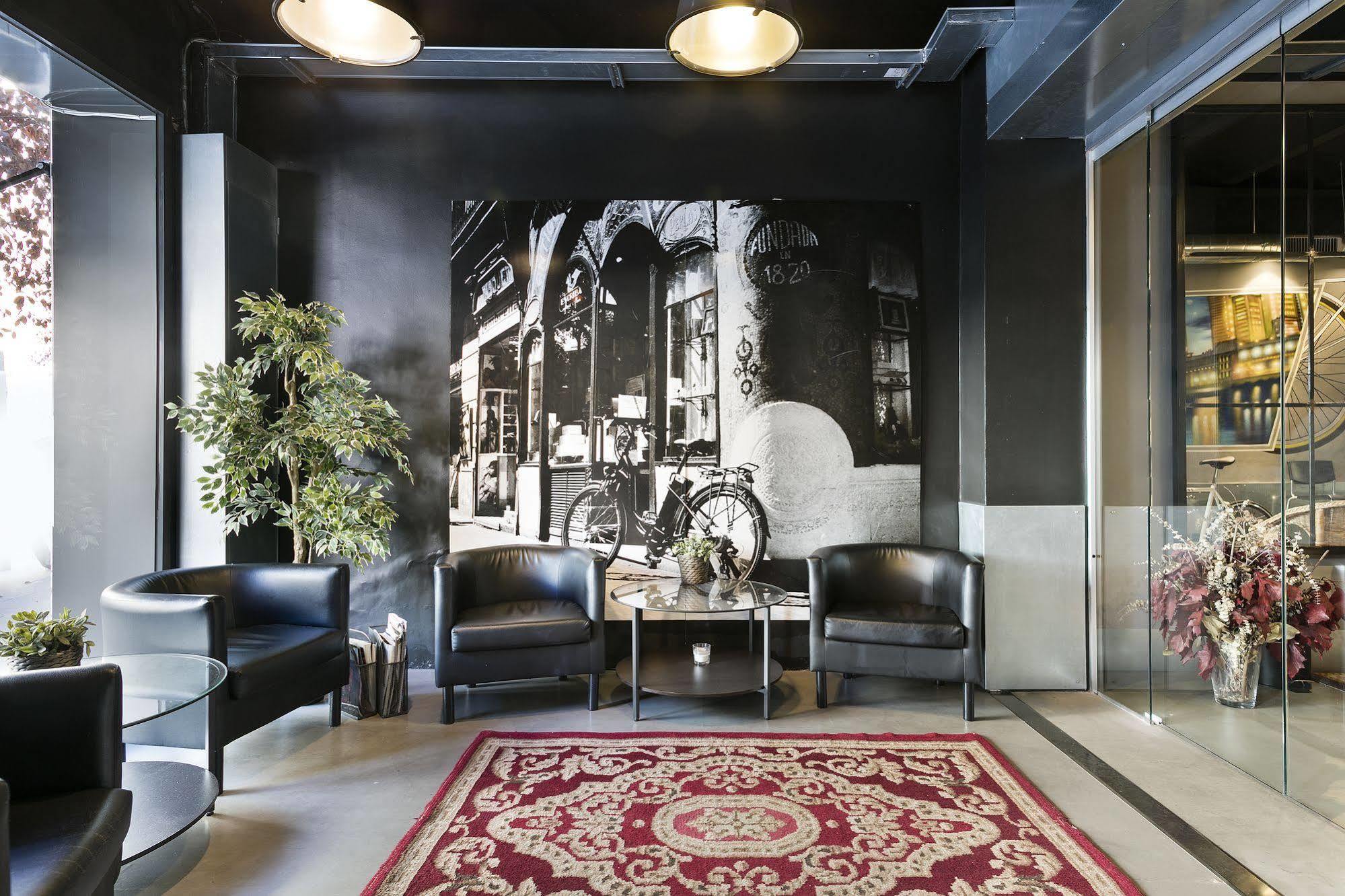 Fira Apartments By Gaiarooms Βαρκελώνη Εξωτερικό φωτογραφία