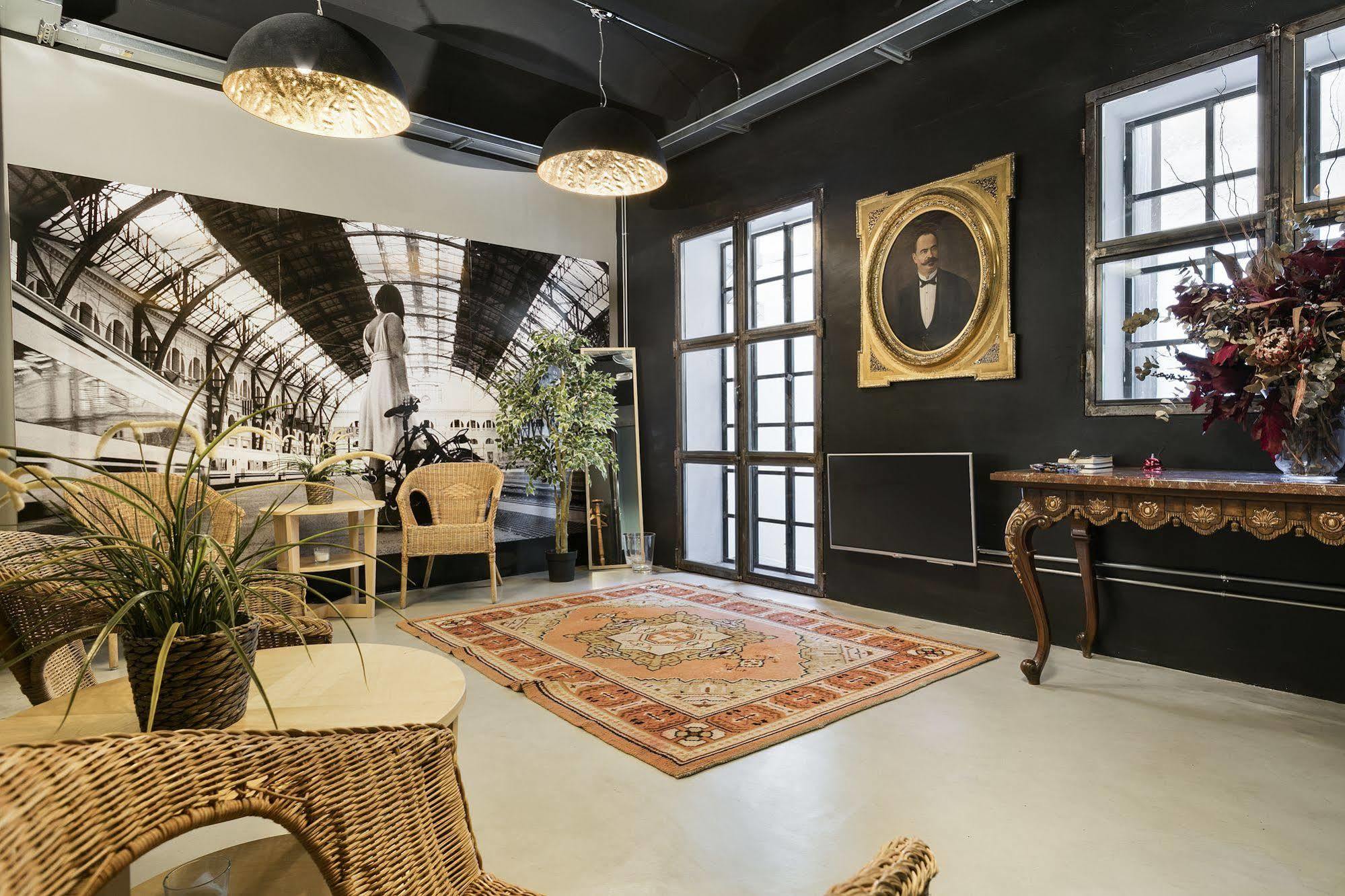 Fira Apartments By Gaiarooms Βαρκελώνη Εξωτερικό φωτογραφία