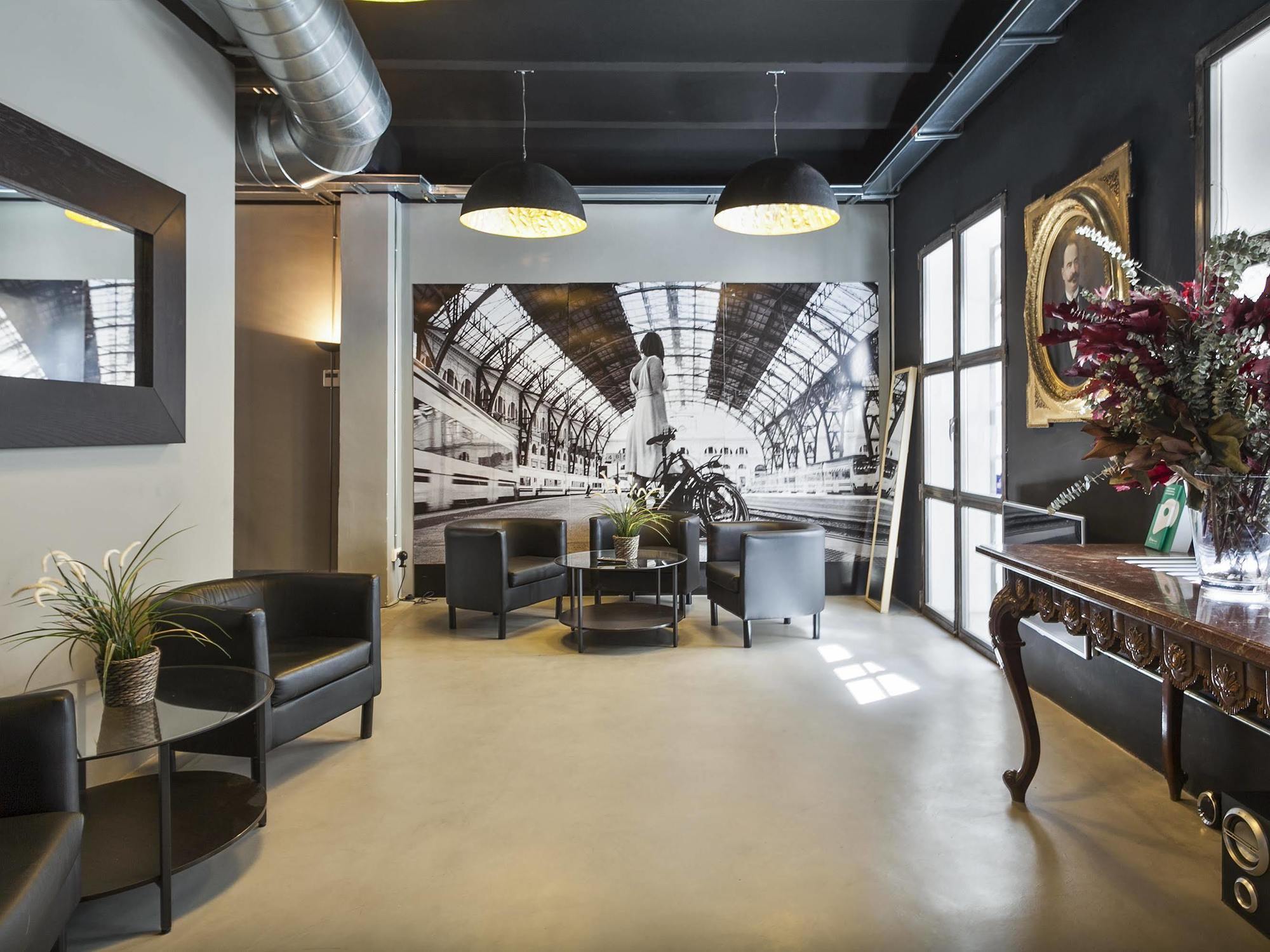 Fira Apartments By Gaiarooms Βαρκελώνη Εξωτερικό φωτογραφία